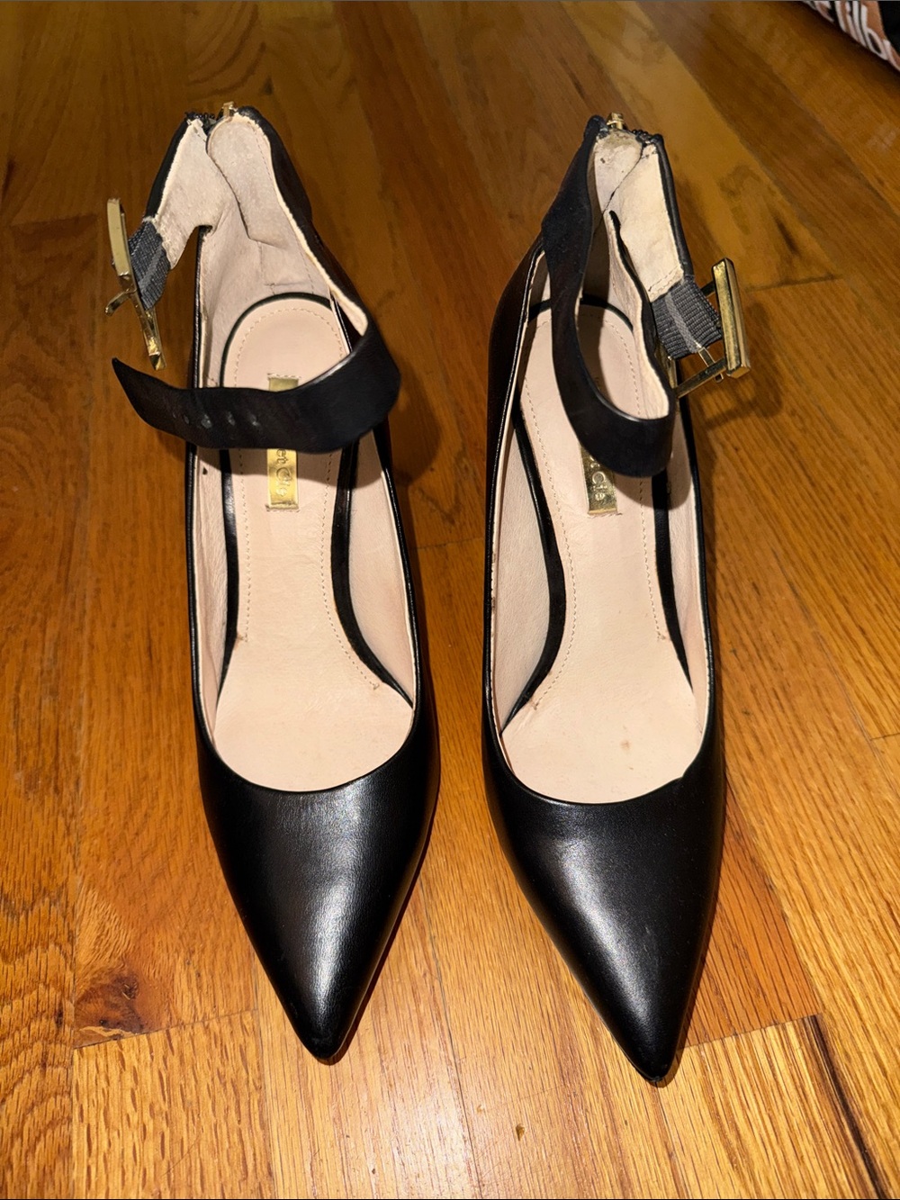 Louise et Cie Black Pointed-Toe Ankle-Strap Pumps